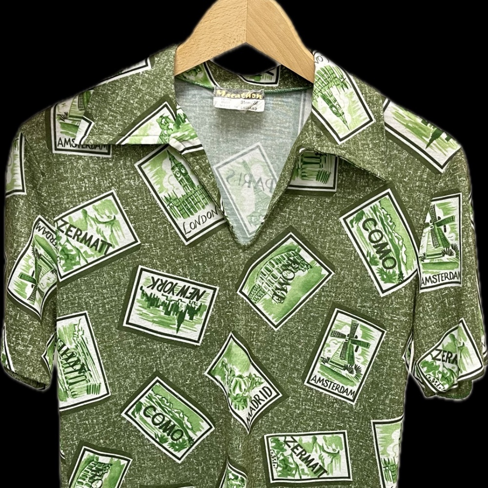 Authentic (Unique) Vintage Short-Sleeved, V-Necked, Print, Collared Top